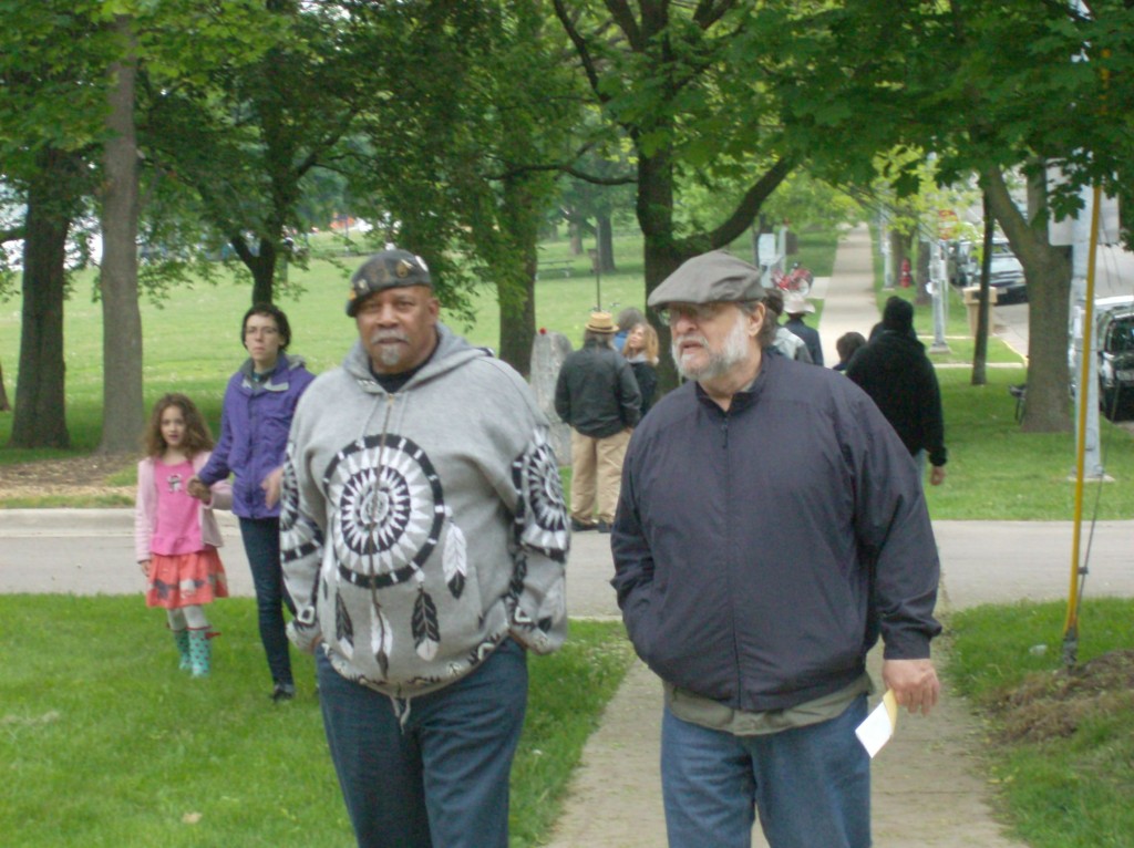 VetsForPeaceMemorialGathering27May003