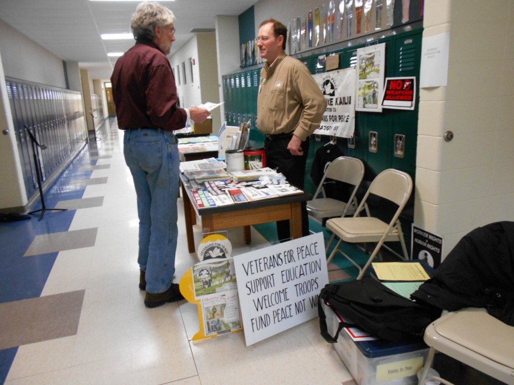 VFP  Steve Books at  WI Grassroots Network Fesival 2 April 002